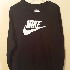 Men's Nike long sleeve shirt